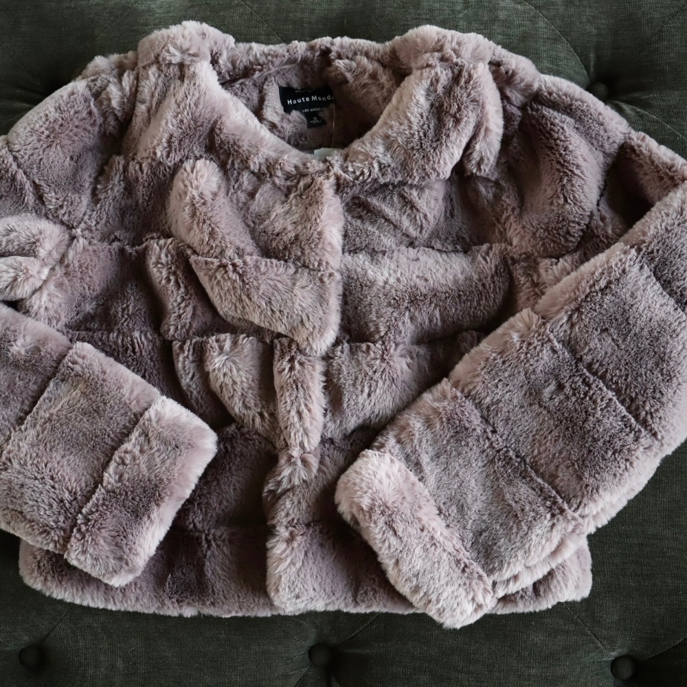 Women’s Faux Fur Cropped Jacket